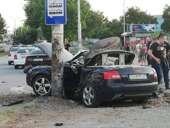 Ужасяваща СНИМКА и скандална версия за касапницата с лъскаво "Ауди", при която загина 19-годишна 