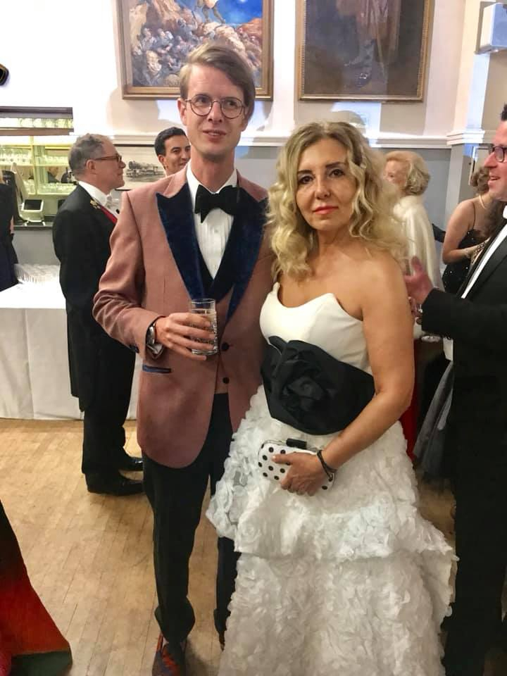 Евгени Минчев срази Ким Кардашиян заради моден гаф!