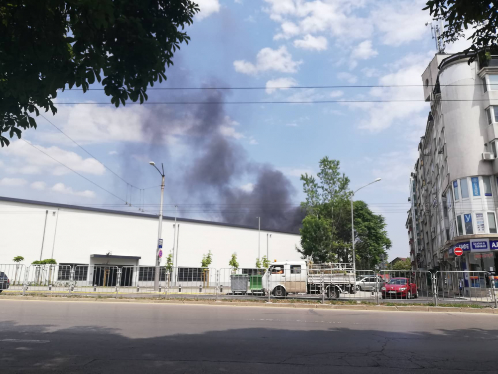Ексклузивно в БЛИЦ! Паника в центъра на София! Уникални СНИМКИ