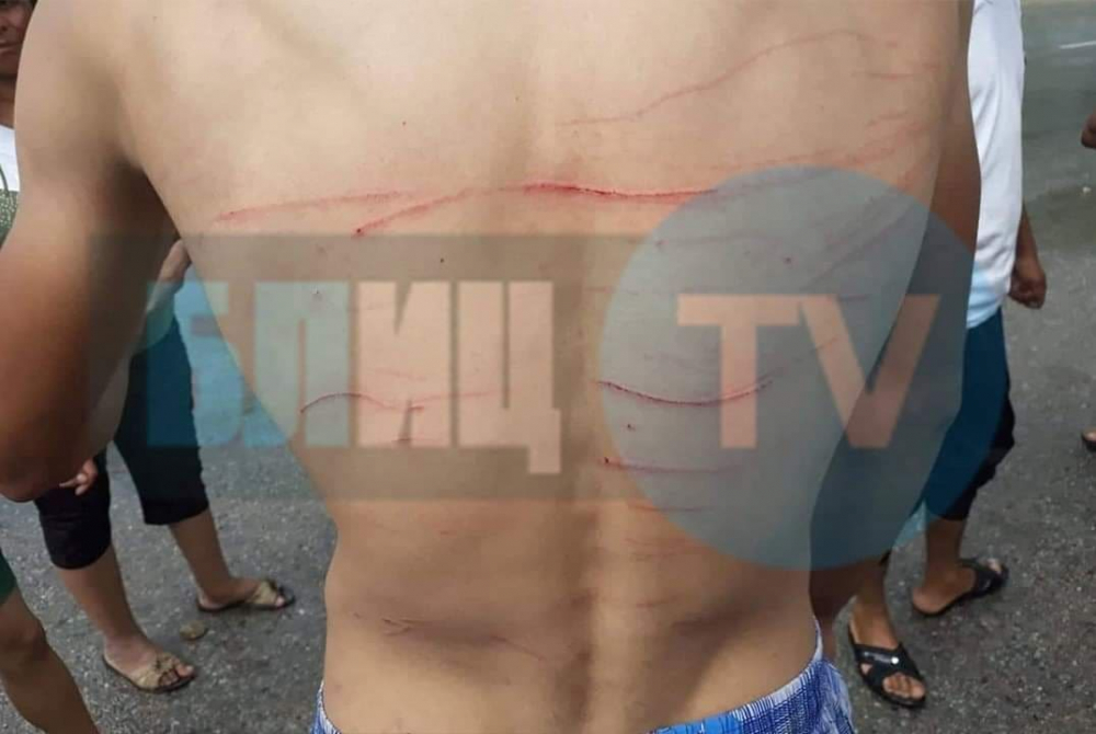 Ексклузивно и само в БЛИЦ: Първи СНИМКИ от циганския погром в Розино, цялото село трепери
