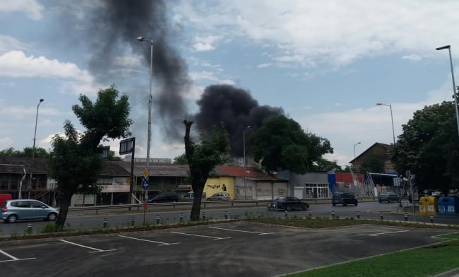 Подробности за пожара на Сточна гара, който подплаши столичани