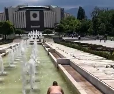 Софиянец си показа голямата простотия пред НДК (ВИДЕО)