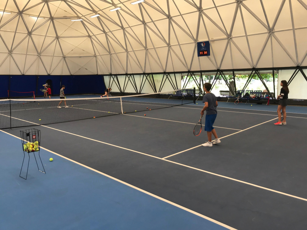 Летният тенис лагер "MG Tennis club" със специални БИО изненади!