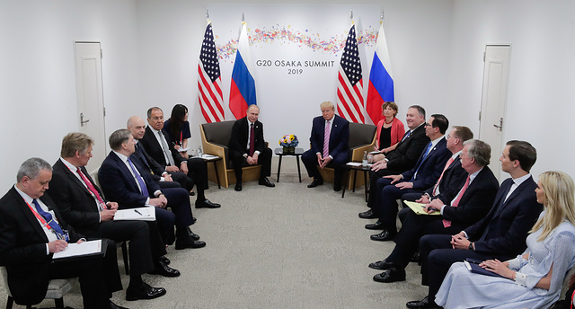 Започна срещата между Тръмп и Путин в Осака, двамата световни лидери обсъждат...