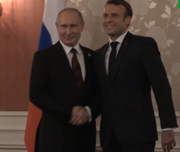 Макрон поздрави Путин на руски по време на срещата на Г20 (ВИДЕО)