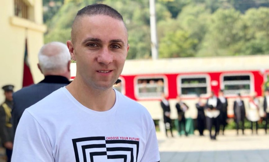 Какви ги върши в Слънчев бряг скандалният репортер на Господарите Митко Върбанов (СНИМКИ)