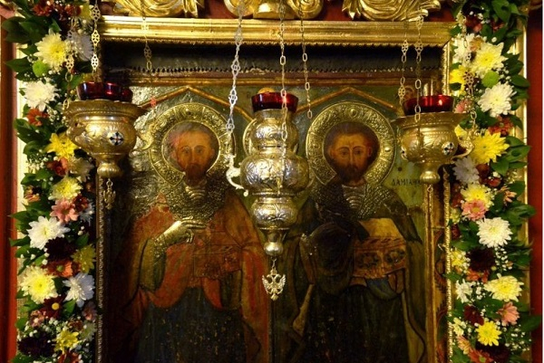 Чудотворна икона изцелява в Художествената галерия 