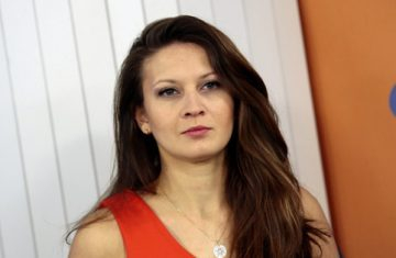 Евродепутатка от БСП ще е с по-ниска заплата в Брюксел - над 17 000 лева, отколкото на предишната си работа