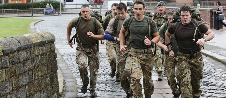 Пияни и вулгарни! Британски войници побъркаха хърватски град