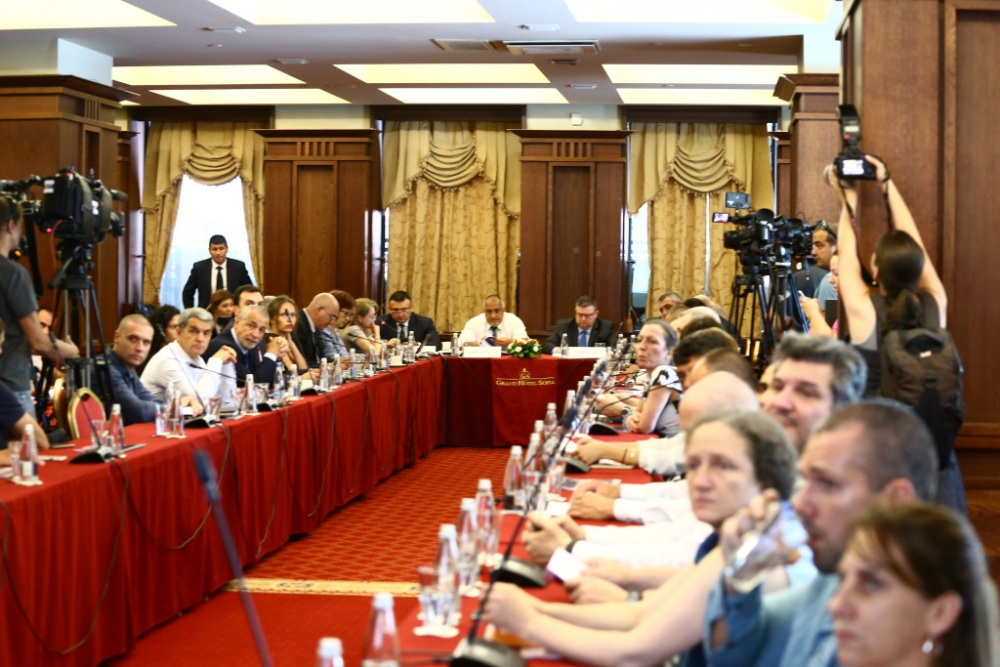 Борисов изригна: Президентът се подигра, че ровя в кофите за боклук, а това е...