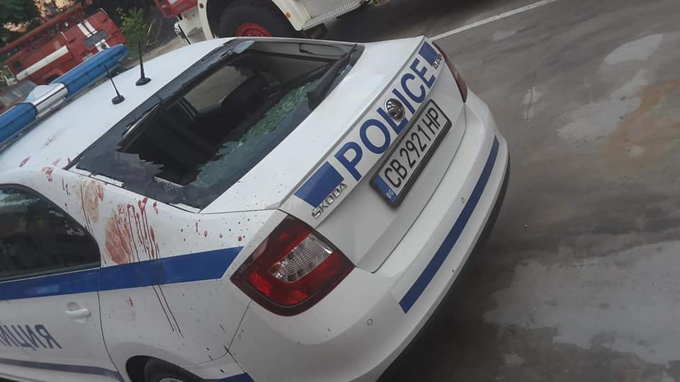 Шокиращи СНИМКИ показват как изглежда нощно полицейско дежурство за 25 стотинки на час