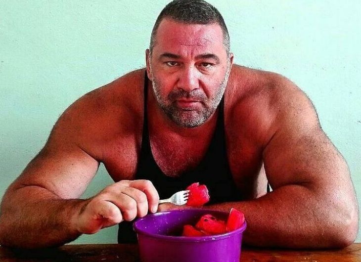 Райфъла разигра цирк в съда и заговори за нечовешки мъчения 