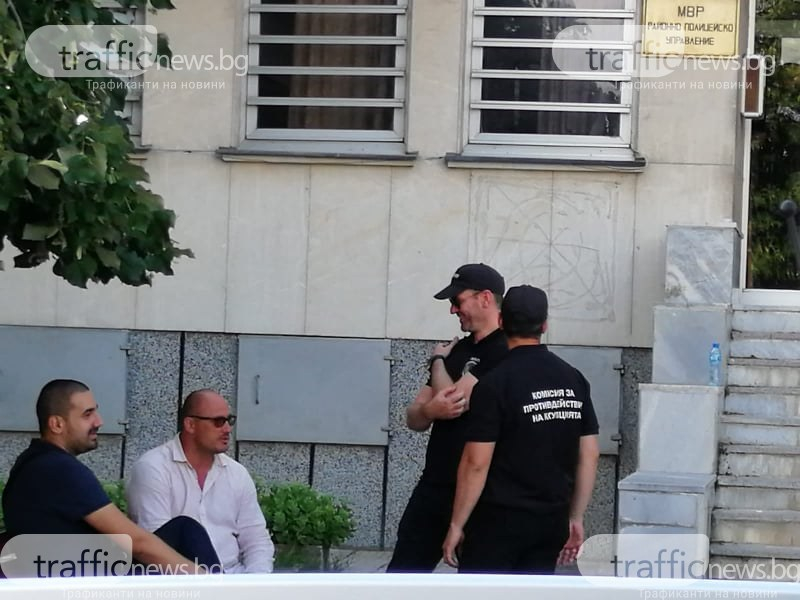 Закопчаната севлиевска митничарка забъркана в далавера с циганския бос Лекето (СНИМКИ)