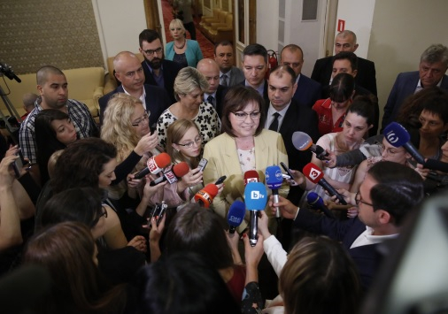 Нинова обясни защо БСП пак бойкотира гласуване в парламента