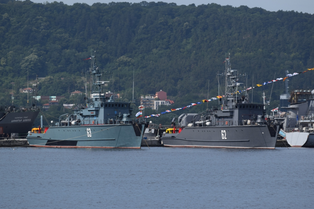 ВМС са на крак! Отблъскват заедно с Алианса врагове под, по и над морето (СНИМКИ)