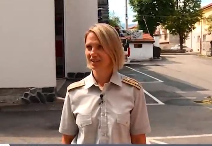 Красиви дами станаха началници в родната пожарна (ВИДЕО)