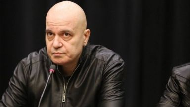 Слави Трифонов: Днес ви представям четирима българки и българи - пример за гордост 