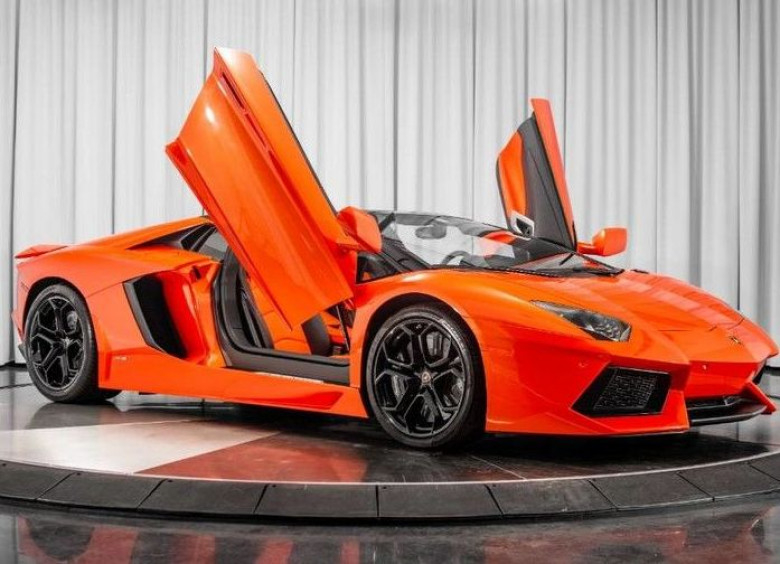 Разбиха незаконна работилница за "нискобюджетни" Ferrari и Lamborghini