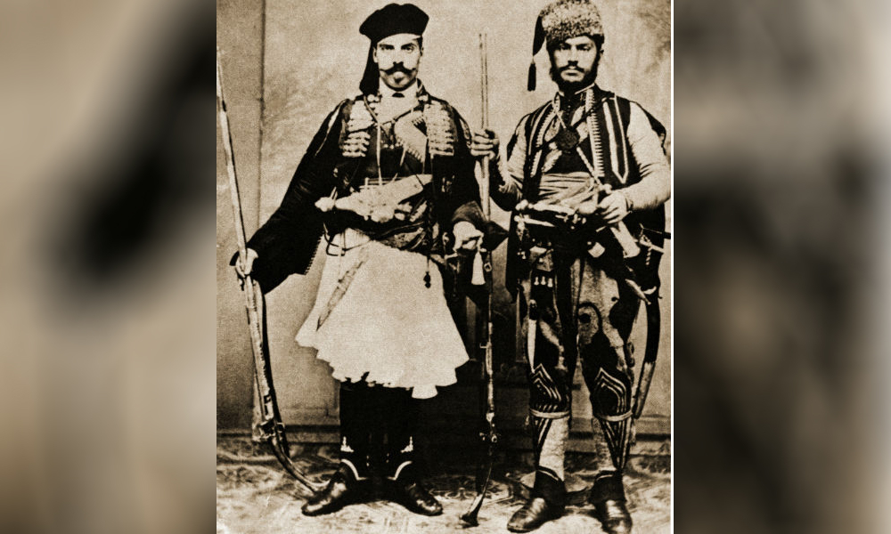 Странната история на фамилията Странски