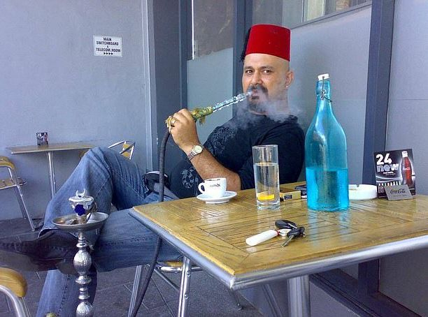 Перверзни турци 14 часа дрогираха и изнасилваха 18-годишна ученичка (СНИМКИ)