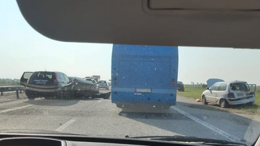 Две дечица са пострадали при верижния ад на "Тракия"