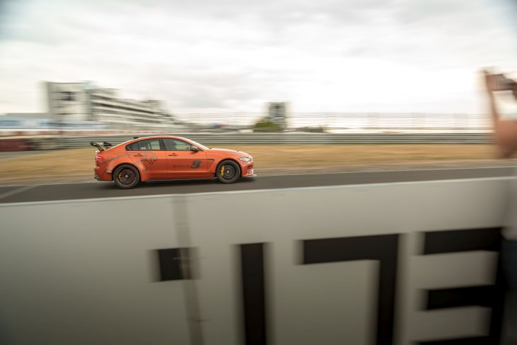 JAGUAR XE SV PROJECT 8 подобри собствения си рекорд на пистата NÜRBURGRING NORDSCHLEIFE