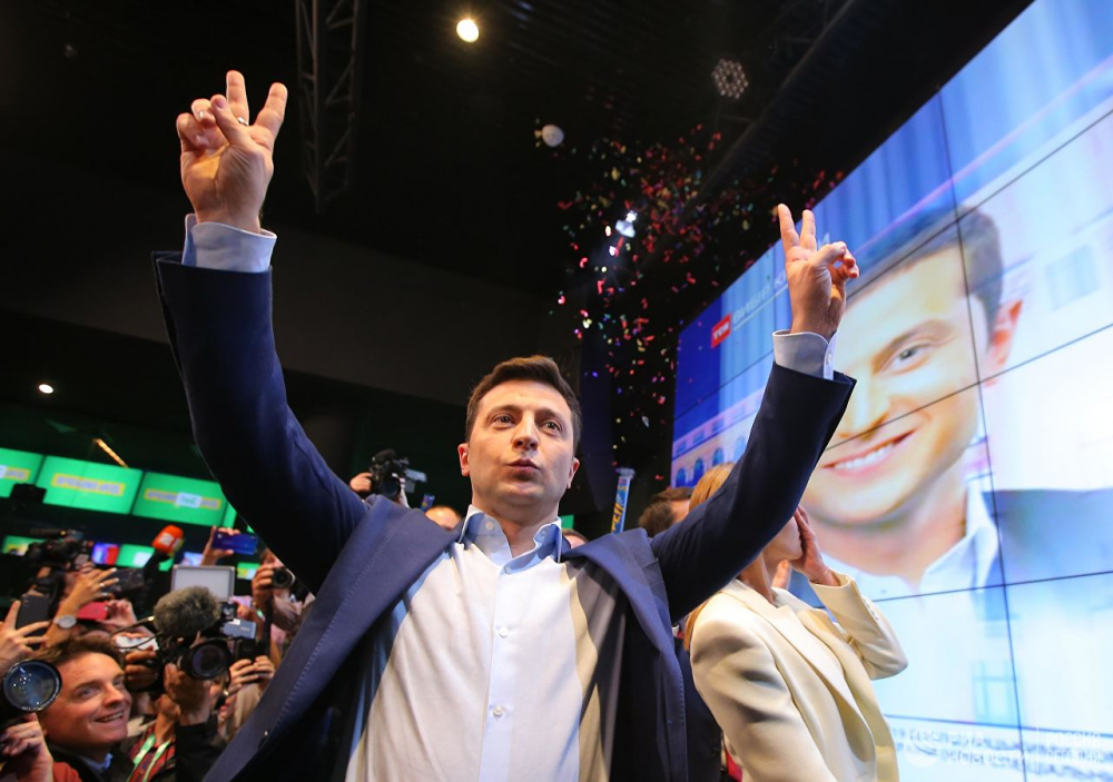Партията на Зеленски - първата, която ще управлява Украйна единолично 
