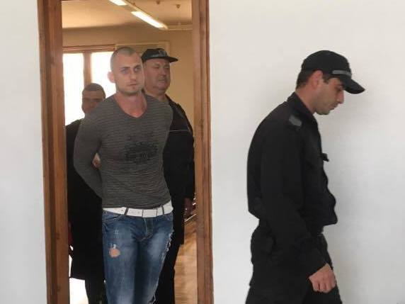Известен бандюга от Свети Влас, авер на Рижата, загази здраво
