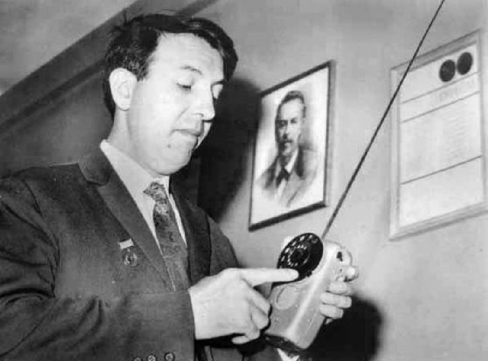Тайна от соцархивите на 1964 г.: Историята на първия български мобилен телефон СНИМКИ