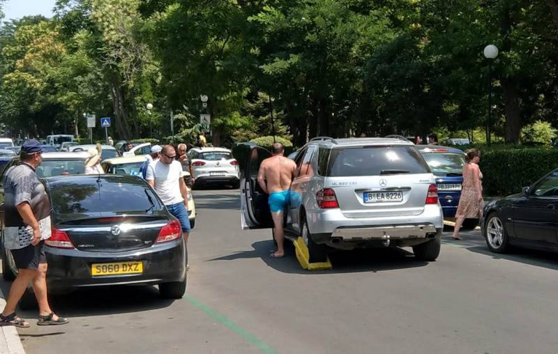Чужденец подкара закопчан джип в Бургас СНИМКА