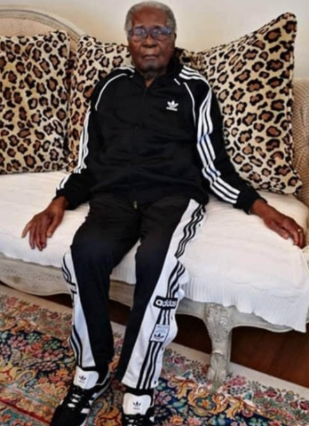 Страшният африкански диктатор Робърт Мугабе шокира с вида си 