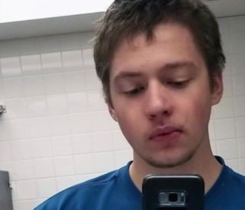 Тийнейджър със съветска пушка сътворил касапницата в Калифорния СНИМКИ