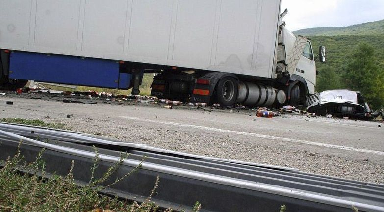 Страшно меле край Стара Загора, има пострадали деца