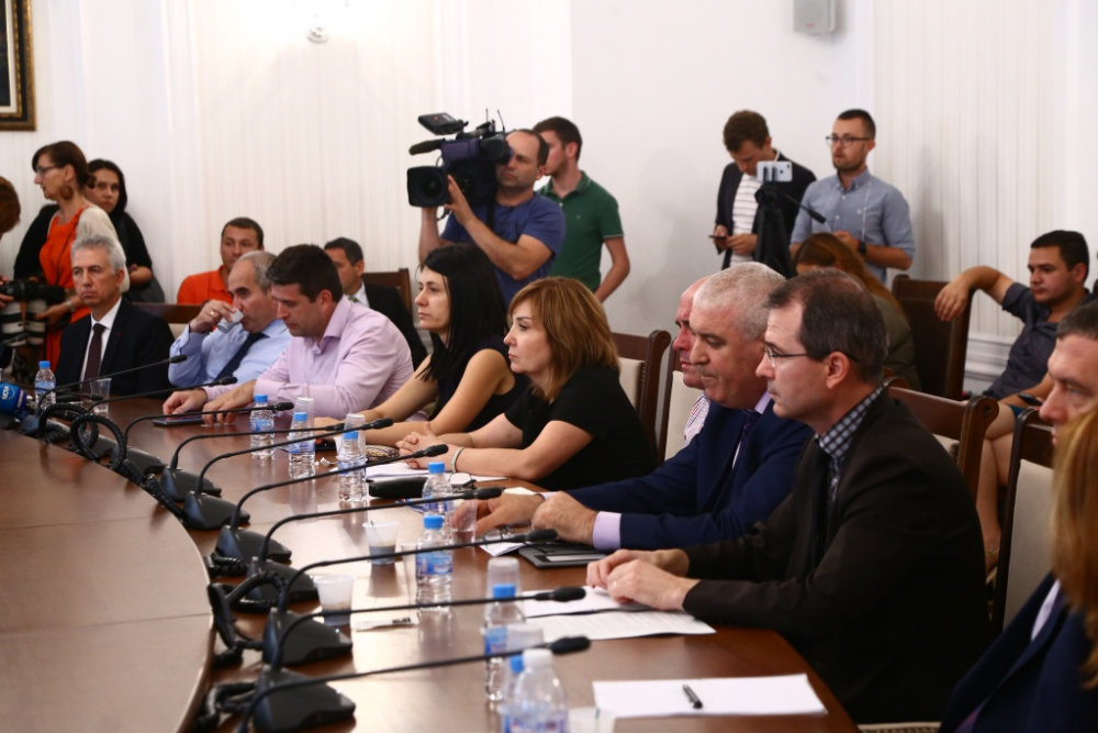 Старт на анкетната комисия, разследваща теча в НАП СНИМКИ