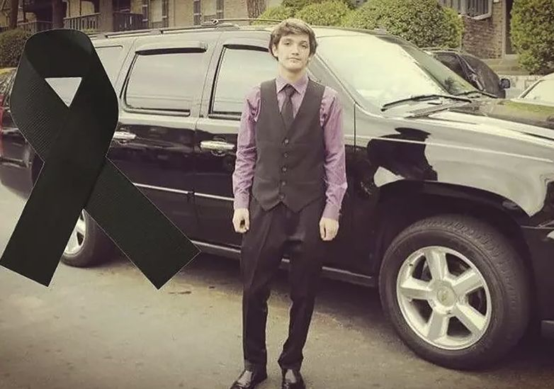 Млад българин с Lexus 300 загина при ужасяваща катастрофа в САЩ СНИМКИ