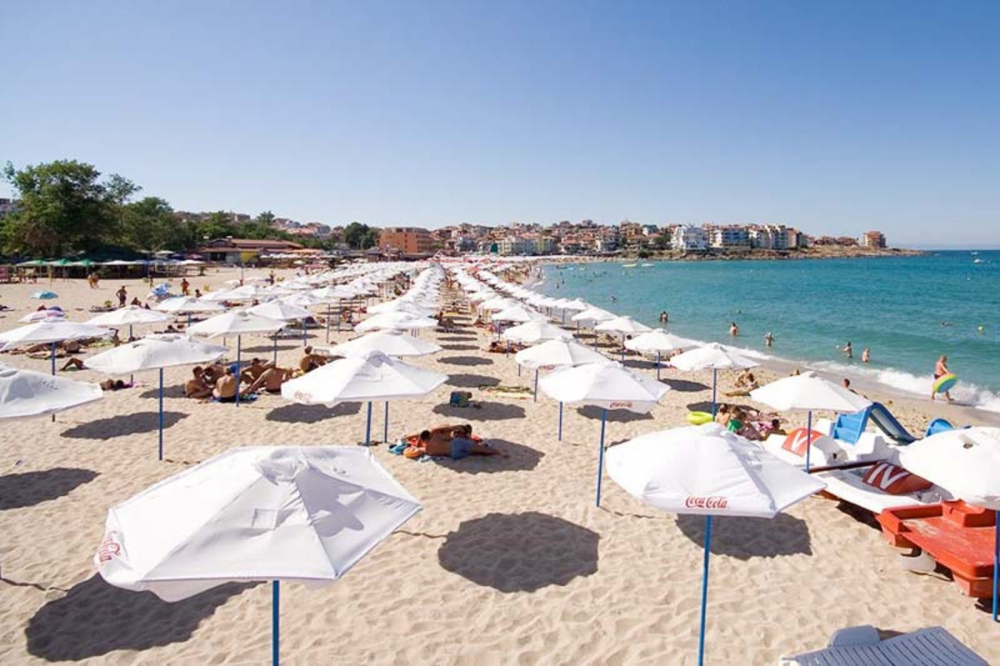 "Народни цени" в обедно меню на Каваците стреснаха летовници СНИМКА