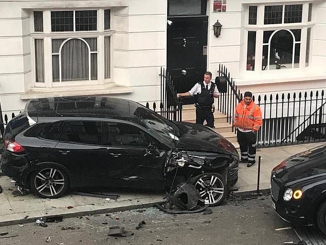 Пишлигар с Q7 помля скъпарски McLaren, Porsche и Bentley при зверска катастрофа ВИДЕО