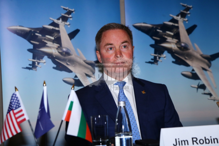 Показаха изтребителите F-16 Блок 70, които ще получи България СНИМКИ 
