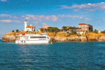 Туристи на италианска яхта преживяха страшен кошмар край Бургас 