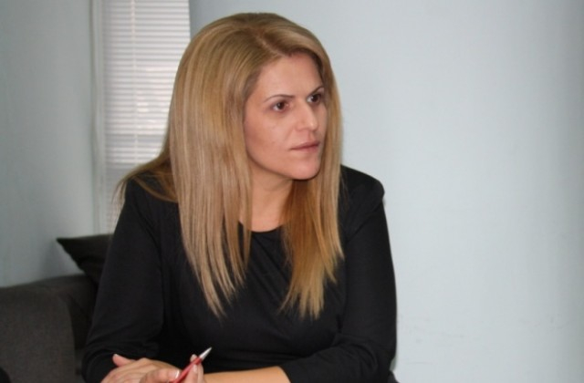 Депутатка от ГЕРБ отговори остро на упреците на БСП за африканската чума