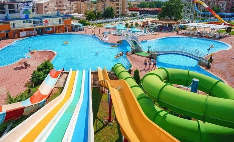 Разследват причините за трагедията на пързалката в Приморско 