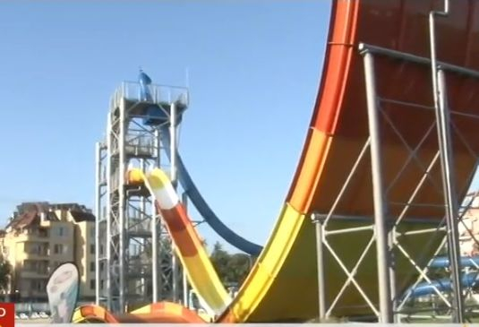 Родителите на момчето, загинало на пързалката „Цунами“, със зловеща версия СНИМКИ