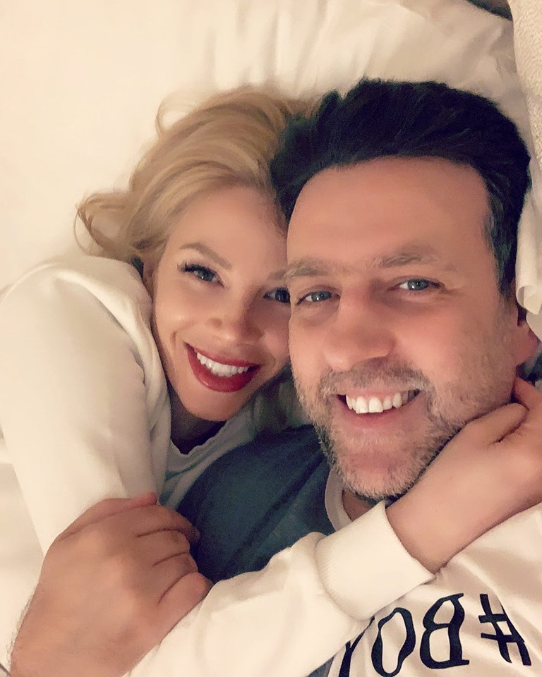 Емилия и Башур се награбиха в басейна СНИМКА 18+