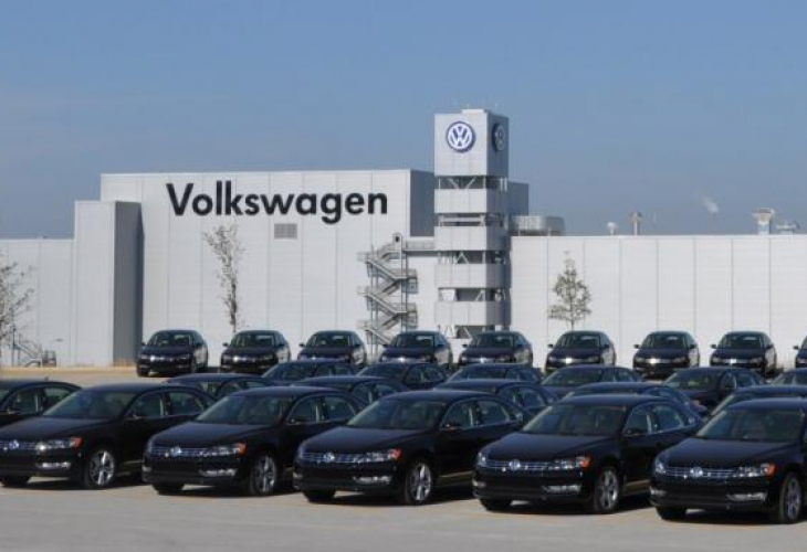 Партньор №1 на Volkswagen с гръмки разкрития за завода на автомобилния гигант у нас