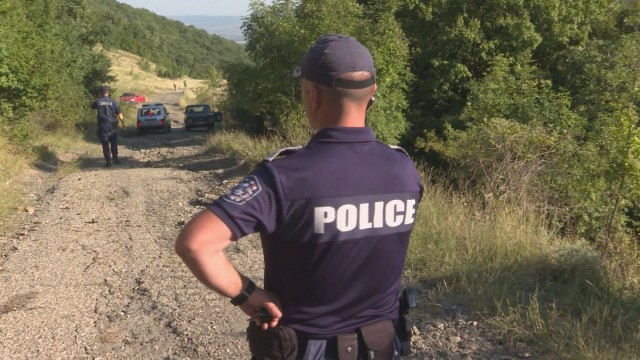 Полицай догони пушач на трева в Пловдив и...