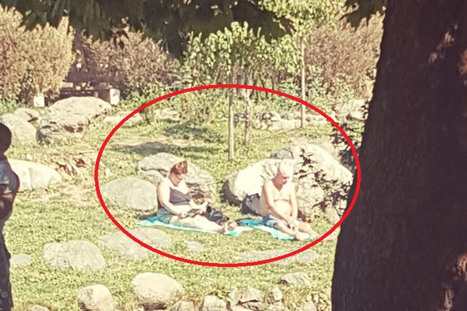 Софиянци изтрещяха и почнаха да се разсъбличат голи! СНИМКИ 18+