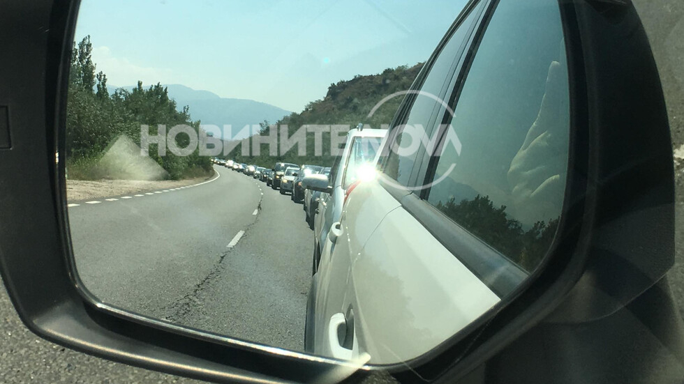 Адска ситуация на пътя край Железница СНИМКИ