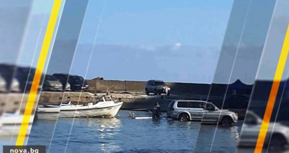 Джип нагази в морето, за да тегли... лодка СНИМКИ