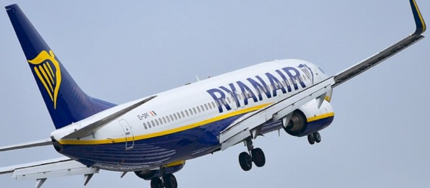 Само в БЛИЦ! Огромен кошмар с българи в самолет на Ryanair за София! 
