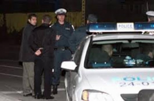 Изпотрошиха колата на известен съдия 